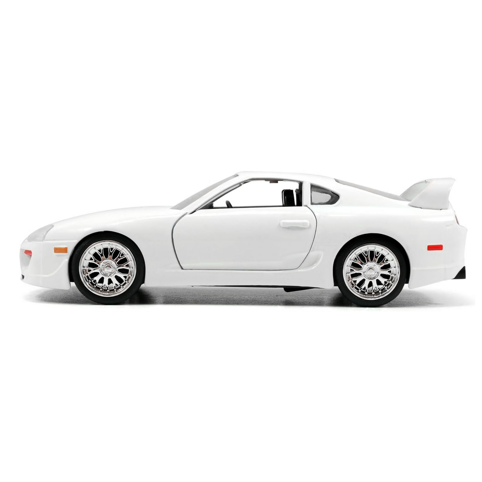 TOYOTA SUPRA - 1999 - BLANCO – Brian O’Conner – Rápidos y Furiosos · imagen 2