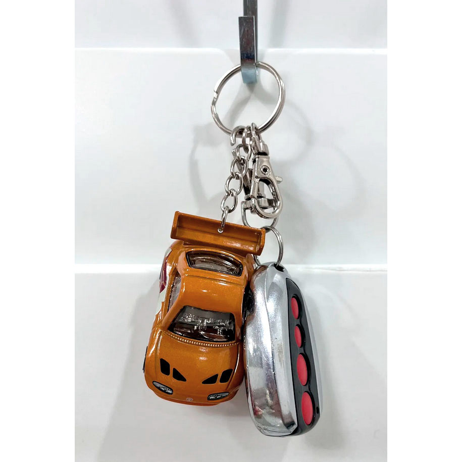 TOYOTA SUPRA MK4  Tooned – 1999 – JACK - Llavero – Rápidos y Furiosos · imagen 3